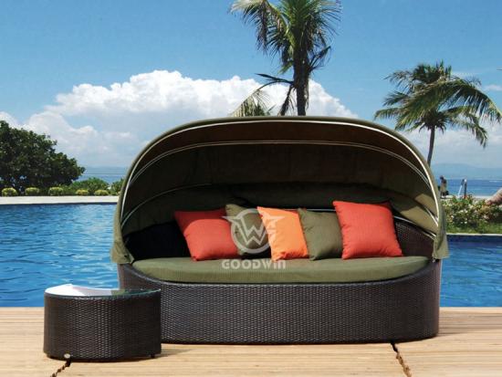 Outdoor Sun Bed With Canopy